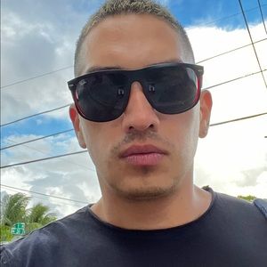 Meet your Posher, Miguel roman